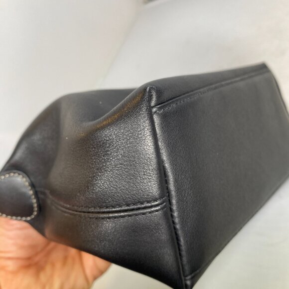 Coach Purse Small Clutch Purse With Strap Solid Black Leather LIKE NEW - Picture 3 of 5